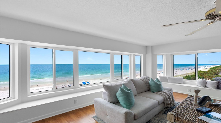 Indian Rocks Beach, Florida 33785, 2 Bedroom Bedrooms, ,2 Bathroombathrooms,Residential,For Sale,Gulf,0,Mfrtb8541950