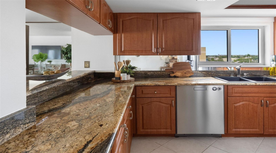 Indian Rocks Beach, Florida 33785, 2 Bedroom Bedrooms, ,2 Bathroombathrooms,Residential,For Sale,Gulf,0,Mfrtb8541950