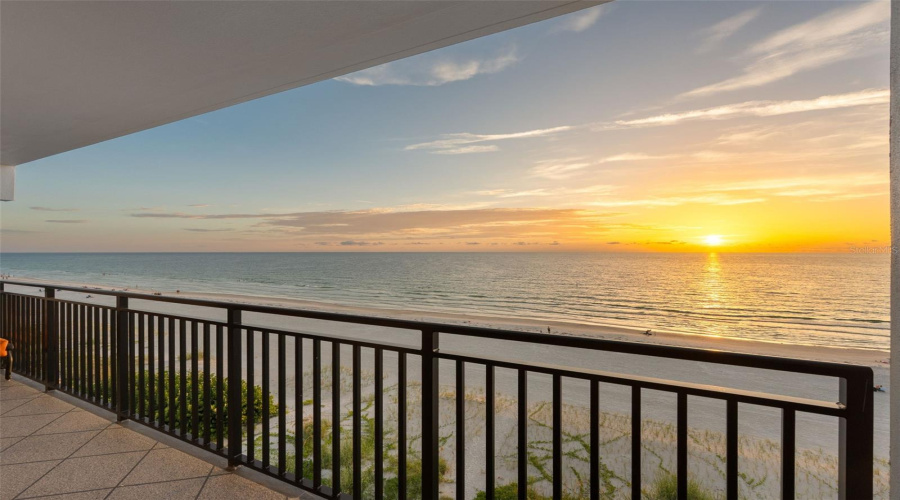 Indian Rocks Beach, Florida 33785, 2 Bedroom Bedrooms, ,2 Bathroombathrooms,Residential,For Sale,Gulf,0,Mfrtb8541950