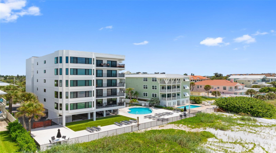 Indian Rocks Beach, Florida 33785, 2 Bedroom Bedrooms, ,2 Bathroombathrooms,Residential,For Sale,Gulf,0,Mfrtb8541950
