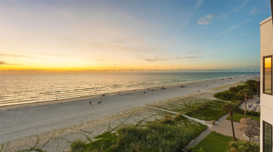 Indian Rocks Beach, Florida 33785, 2 Bedroom Bedrooms, ,2 Bathroombathrooms,Residential,For Sale,Gulf,0,Mfrtb8541950