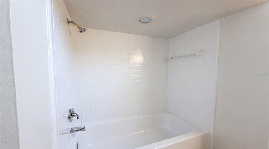 Deltona, Florida 32725, 4 Bedroom Bedrooms, ,2 Bathroombathrooms,Residential,For Sale,Boxelder,0,Mfro6420286