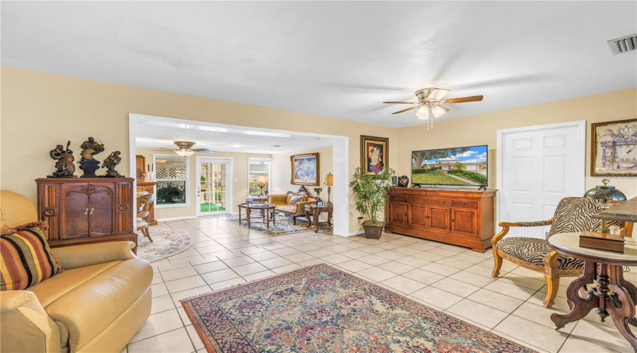 Seminole, Florida 33772, 4 Bedroom Bedrooms, ,3 Bathroombathrooms,Residential,For Sale,Ridge,0,Mfrtb8542098