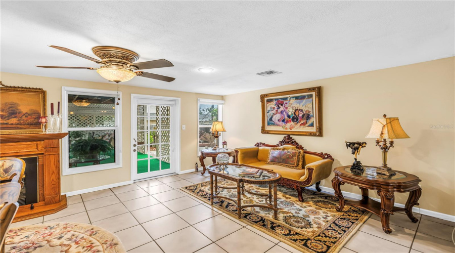 Seminole, Florida 33772, 4 Bedroom Bedrooms, ,3 Bathroombathrooms,Residential,For Sale,Ridge,0,Mfrtb8542098