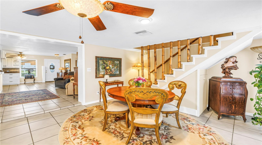 Seminole, Florida 33772, 4 Bedroom Bedrooms, ,3 Bathroombathrooms,Residential,For Sale,Ridge,0,Mfrtb8542098