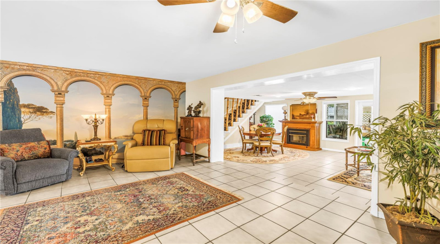 Seminole, Florida 33772, 4 Bedroom Bedrooms, ,3 Bathroombathrooms,Residential,For Sale,Ridge,0,Mfrtb8542098