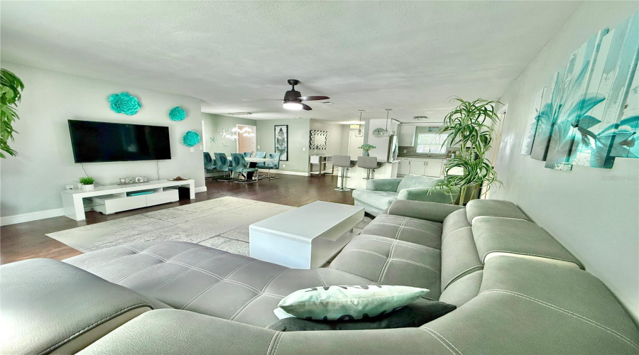 Clearwater, Florida 33756, 3 Bedroom Bedrooms, ,2 Bathroombathrooms,Residential,For Sale,Lotus,0,Mfrtb8535190