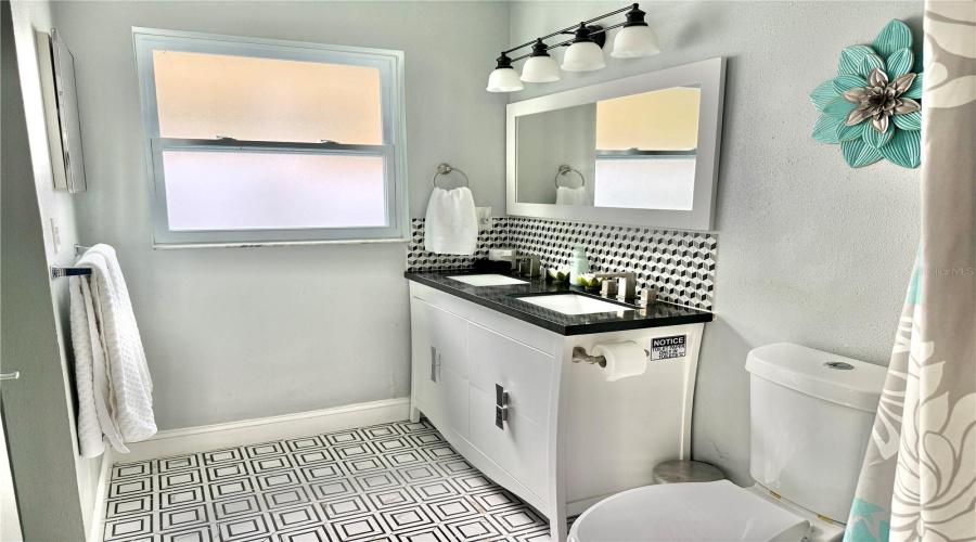 Clearwater, Florida 33756, 3 Bedroom Bedrooms, ,2 Bathroombathrooms,Residential,For Sale,Lotus,0,Mfrtb8535190