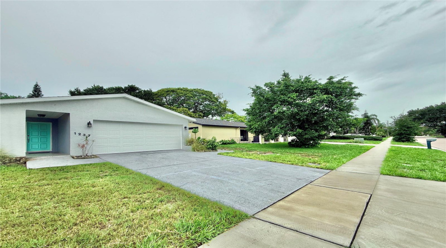 Clearwater, Florida 33756, 3 Bedroom Bedrooms, ,2 Bathroombathrooms,Residential,For Sale,Lotus,0,Mfrtb8535190