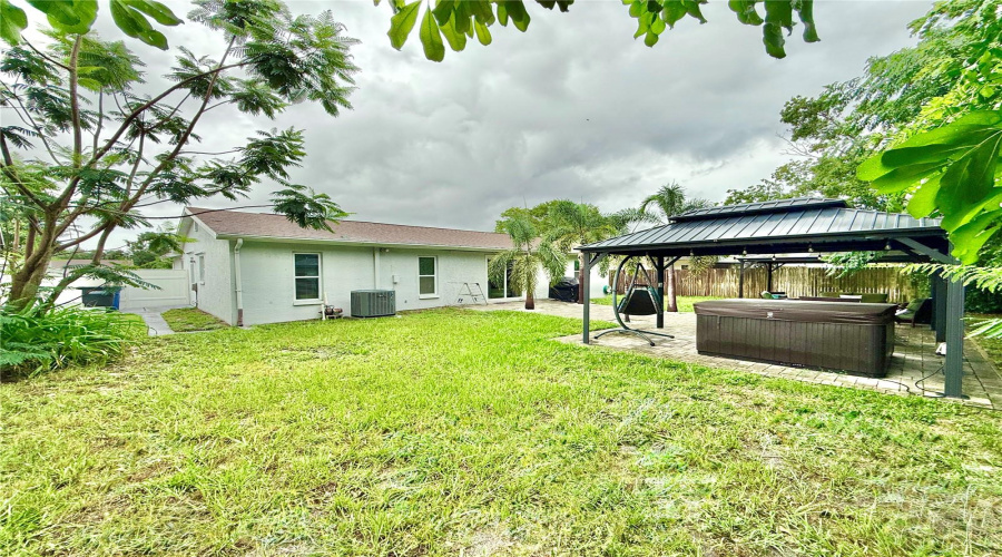 Clearwater, Florida 33756, 3 Bedroom Bedrooms, ,2 Bathroombathrooms,Residential,For Sale,Lotus,0,Mfrtb8535190