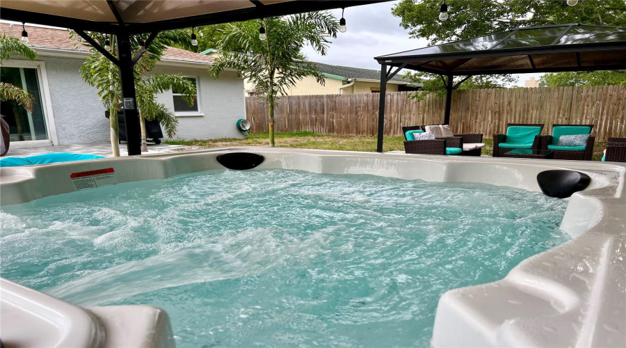Clearwater, Florida 33756, 3 Bedroom Bedrooms, ,2 Bathroombathrooms,Residential,For Sale,Lotus,0,Mfrtb8535190
