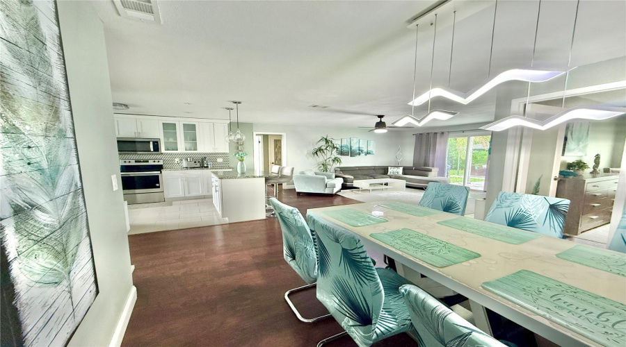Clearwater, Florida 33756, 3 Bedroom Bedrooms, ,2 Bathroombathrooms,Residential,For Sale,Lotus,0,Mfrtb8535190