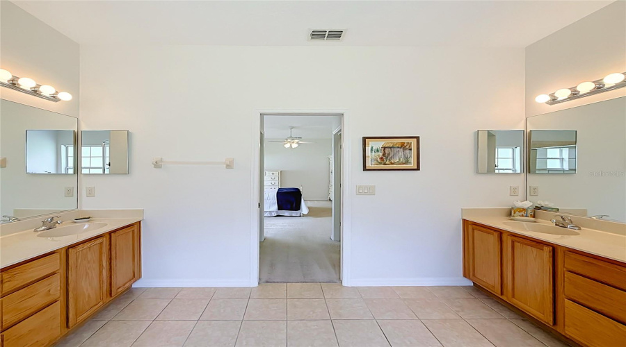 Leesburg, Florida 34748, 3 Bedroom Bedrooms, ,2 Bathroombathrooms,Residential,For Sale,Peekskill,0,Mfrg5115456