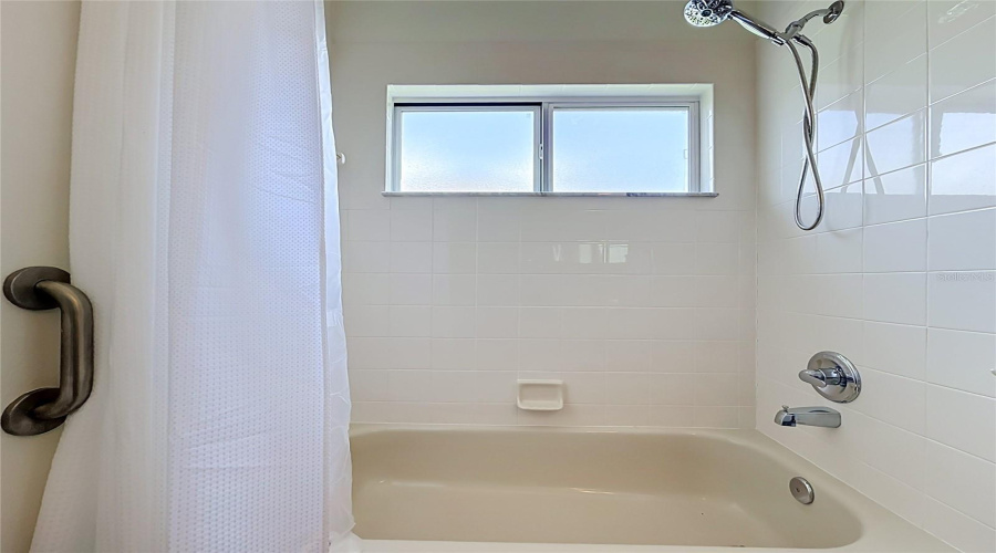 Leesburg, Florida 34748, 3 Bedroom Bedrooms, ,2 Bathroombathrooms,Residential,For Sale,Peekskill,0,Mfrg5115456