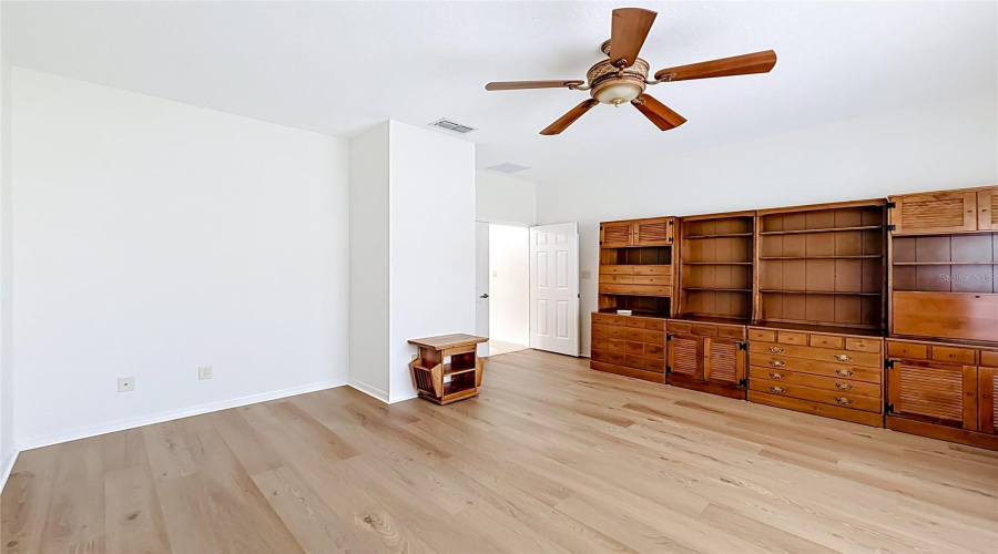 Leesburg, Florida 34748, 3 Bedroom Bedrooms, ,2 Bathroombathrooms,Residential,For Sale,Peekskill,0,Mfrg5115456