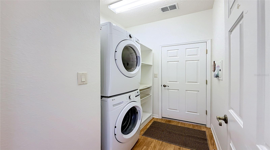 Leesburg, Florida 34748, 3 Bedroom Bedrooms, ,2 Bathroombathrooms,Residential,For Sale,Peekskill,0,Mfrg5115456
