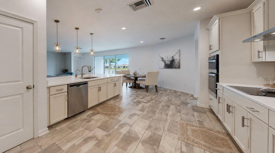 Palmetto, Florida 34221, 5 Bedroom Bedrooms, ,4 Bathroombathrooms,Residential,For Sale,Gavella,0,Mfrtb8514479