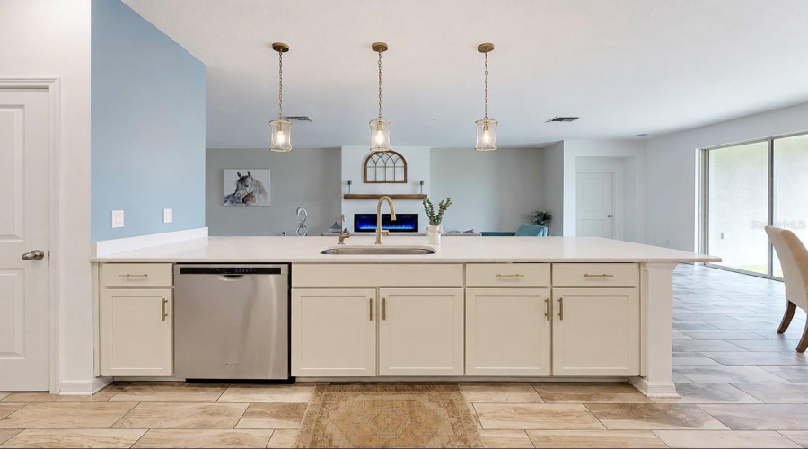Palmetto, Florida 34221, 5 Bedroom Bedrooms, ,4 Bathroombathrooms,Residential,For Sale,Gavella,0,Mfrtb8514479