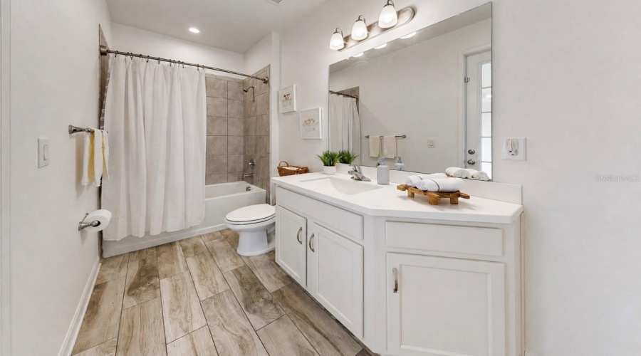 Palmetto, Florida 34221, 5 Bedroom Bedrooms, ,4 Bathroombathrooms,Residential,For Sale,Gavella,0,Mfrtb8514479