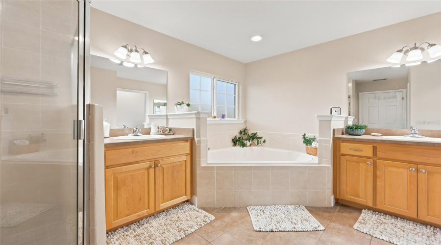 Newberry, Florida 32669, 3 Bedroom Bedrooms, ,2 Bathroombathrooms,Residential,For Sale,25Th,0,Mfrgc541542