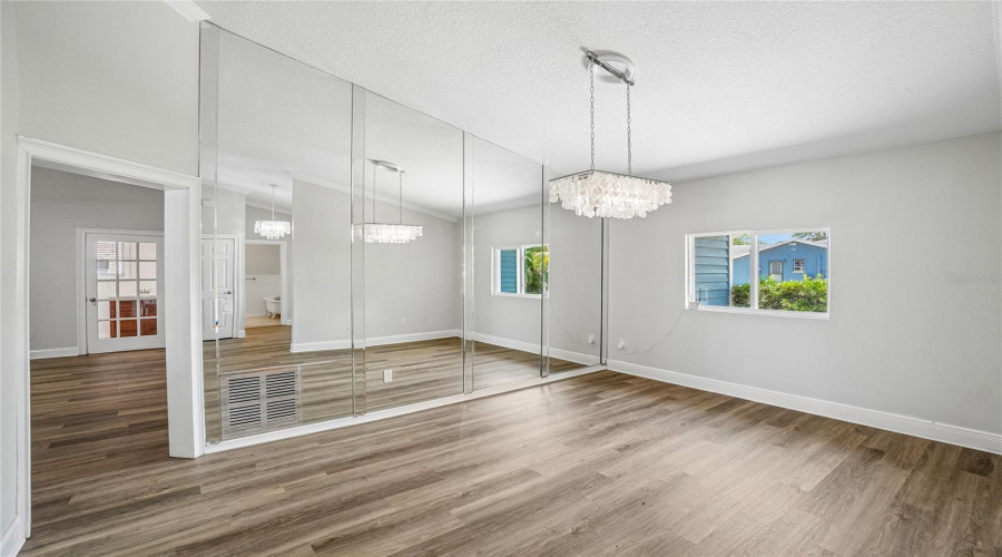 New Port Richey, Florida 34652, 5 Bedroom Bedrooms, ,3 Bathroombathrooms,Residential,For Sale,Executive,0,Mfro6399373