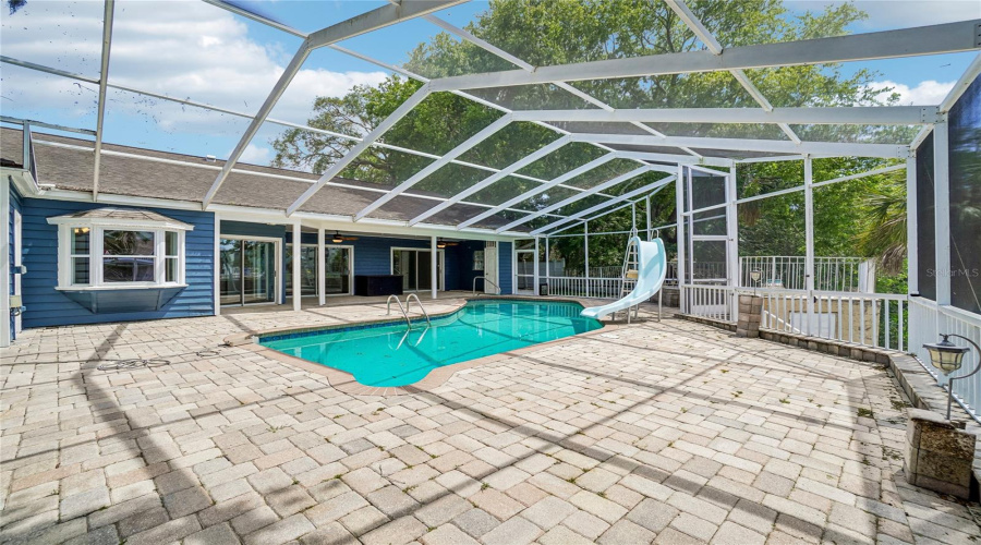 New Port Richey, Florida 34652, 5 Bedroom Bedrooms, ,3 Bathroombathrooms,Residential,For Sale,Executive,0,Mfro6399373