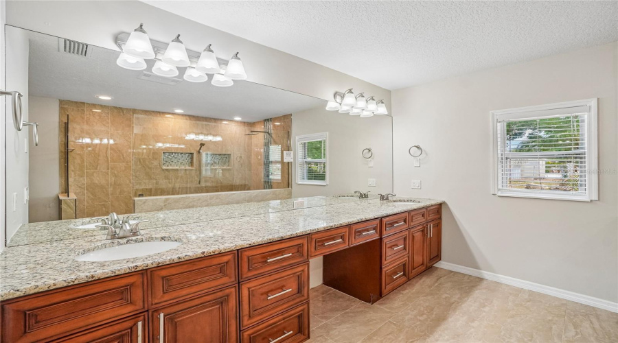 New Port Richey, Florida 34652, 5 Bedroom Bedrooms, ,3 Bathroombathrooms,Residential,For Sale,Executive,0,Mfro6399373