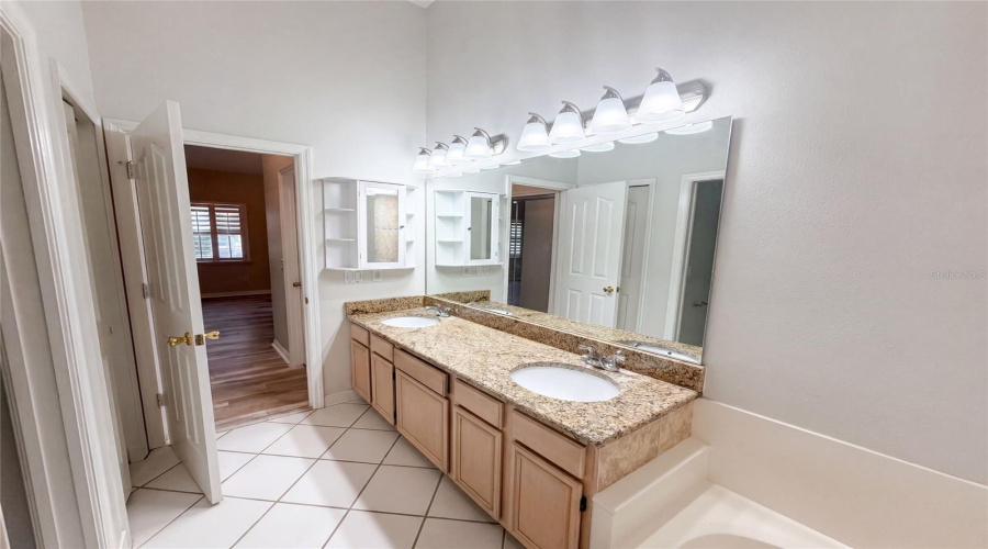 Lake Mary, Florida 32746, 3 Bedroom Bedrooms, ,2 Bathroombathrooms,Residential,For Sale,Sprucewood,0,Mfro6418607