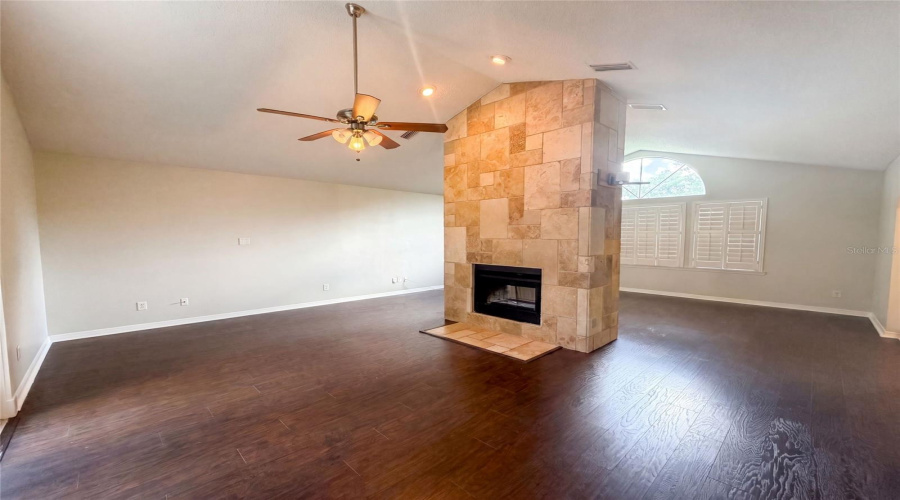Lake Mary, Florida 32746, 3 Bedroom Bedrooms, ,2 Bathroombathrooms,Residential,For Sale,Sprucewood,0,Mfro6418607