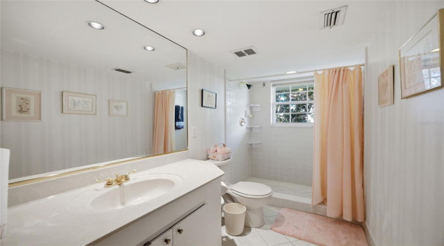 Second Upstairs Bathroom