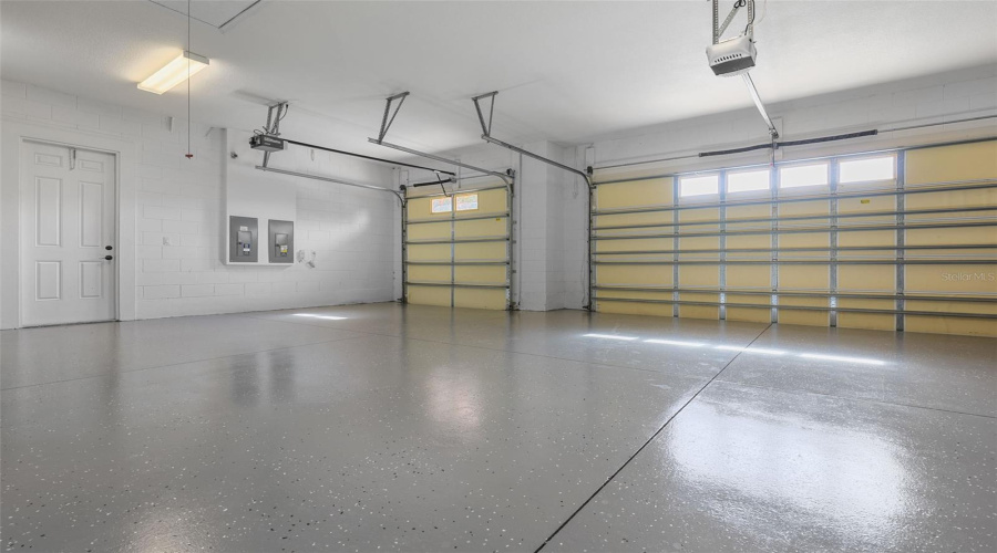 Three Car Garage