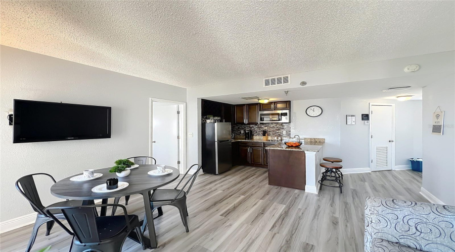 Orlando, Florida 32819, 2 Bedroom Bedrooms, ,2 Bathroombathrooms,Residential,For Sale,Carrier,0,Mfro6253996