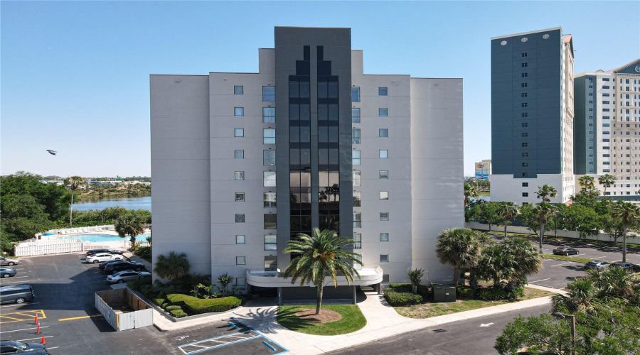 Orlando, Florida 32819, 2 Bedroom Bedrooms, ,2 Bathroombathrooms,Residential,For Sale,Carrier,0,Mfro6253996