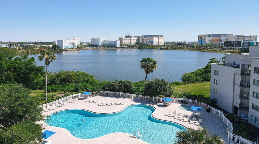 Orlando, Florida 32819, 2 Bedroom Bedrooms, ,2 Bathroombathrooms,Residential,For Sale,Carrier,0,Mfro6253996