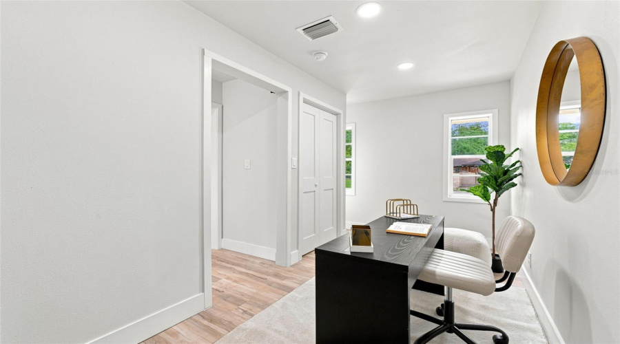 Tampa, Florida 33610, 3 Bedroom Bedrooms, ,1 Bathroombathrooms,Residential,For Sale,Hanna,0,Mfrtb8541195
