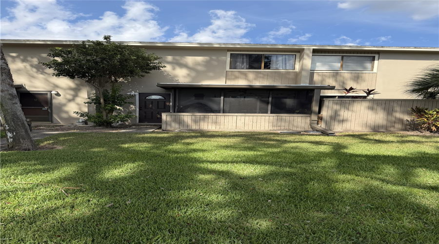 Temple Terrace, Florida 33637, 2 Bedroom Bedrooms, ,1 Bathroombathrooms,Residential,For Sale,Pine,0,Mfrtb8441219