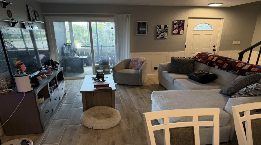 Temple Terrace, Florida 33637, 2 Bedroom Bedrooms, ,1 Bathroombathrooms,Residential,For Sale,Pine,0,Mfrtb8441219