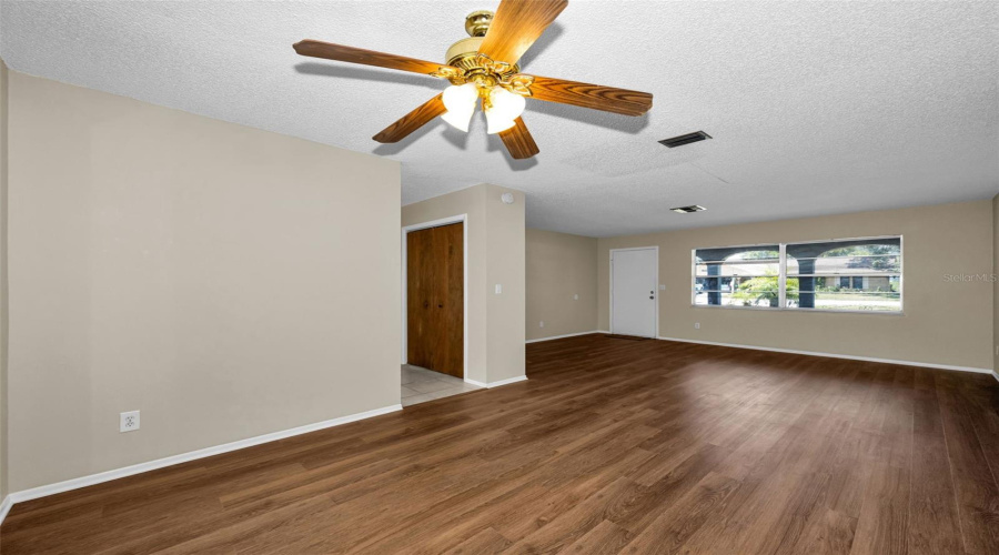 Spring Hill, Florida 34606, 2 Bedroom Bedrooms, ,2 Bathroombathrooms,Residential,For Sale,Portland,0,Mfrtb8541564