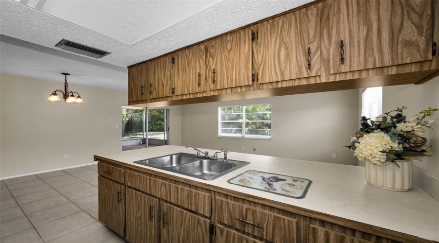 Spring Hill, Florida 34606, 2 Bedroom Bedrooms, ,2 Bathroombathrooms,Residential,For Sale,Portland,0,Mfrtb8541564