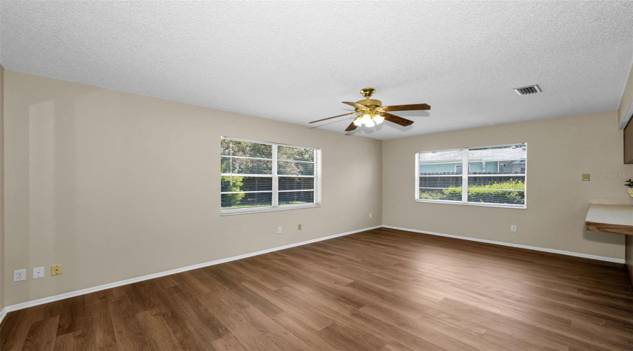Spring Hill, Florida 34606, 2 Bedroom Bedrooms, ,2 Bathroombathrooms,Residential,For Sale,Portland,0,Mfrtb8541564