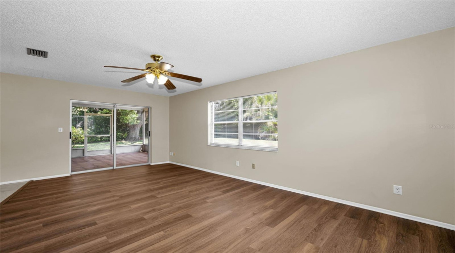 Spring Hill, Florida 34606, 2 Bedroom Bedrooms, ,2 Bathroombathrooms,Residential,For Sale,Portland,0,Mfrtb8541564