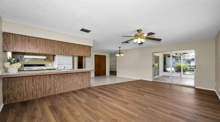 Spring Hill, Florida 34606, 2 Bedroom Bedrooms, ,2 Bathroombathrooms,Residential,For Sale,Portland,0,Mfrtb8541564