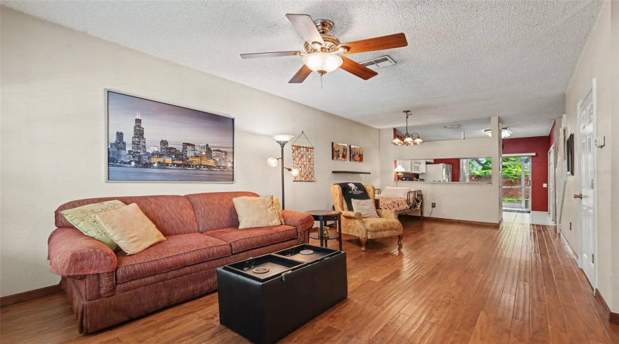 Tampa, Florida 33626, 2 Bedroom Bedrooms, ,1 Bathroombathrooms,Residential,For Sale,Berkeley Square,0,Mfrw7888623