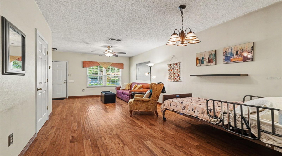 Tampa, Florida 33626, 2 Bedroom Bedrooms, ,1 Bathroombathrooms,Residential,For Sale,Berkeley Square,0,Mfrw7888623
