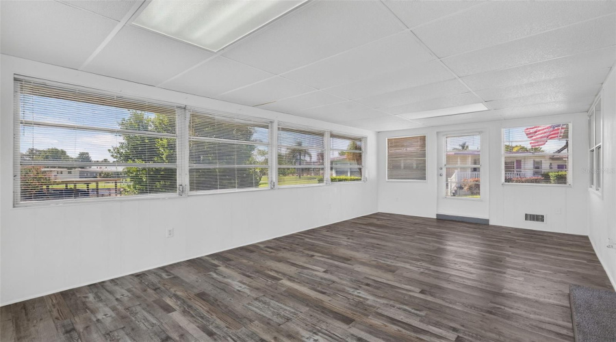 Florida Rm W/Waterfront Views!