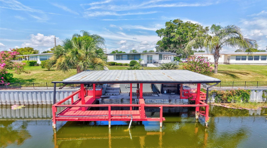 One Stall Boathouse