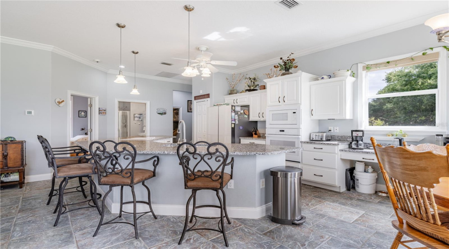 Howey In The Hills, Florida 34737, 4 Bedroom Bedrooms, ,3 Bathroombathrooms,Residential,For Sale,Turkey Lake,0,Mfrg5111478