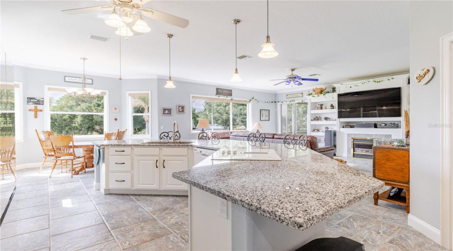 Howey In The Hills, Florida 34737, 4 Bedroom Bedrooms, ,3 Bathroombathrooms,Residential,For Sale,Turkey Lake,0,Mfrg5111478