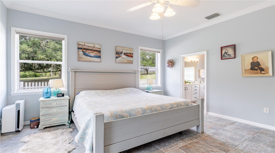 Howey In The Hills, Florida 34737, 4 Bedroom Bedrooms, ,3 Bathroombathrooms,Residential,For Sale,Turkey Lake,0,Mfrg5111478