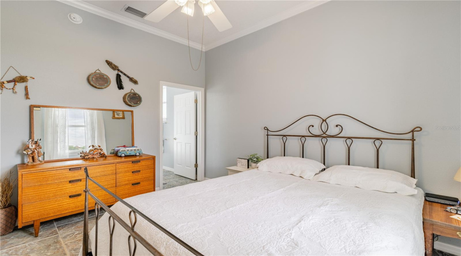 Howey In The Hills, Florida 34737, 4 Bedroom Bedrooms, ,3 Bathroombathrooms,Residential,For Sale,Turkey Lake,0,Mfrg5111478